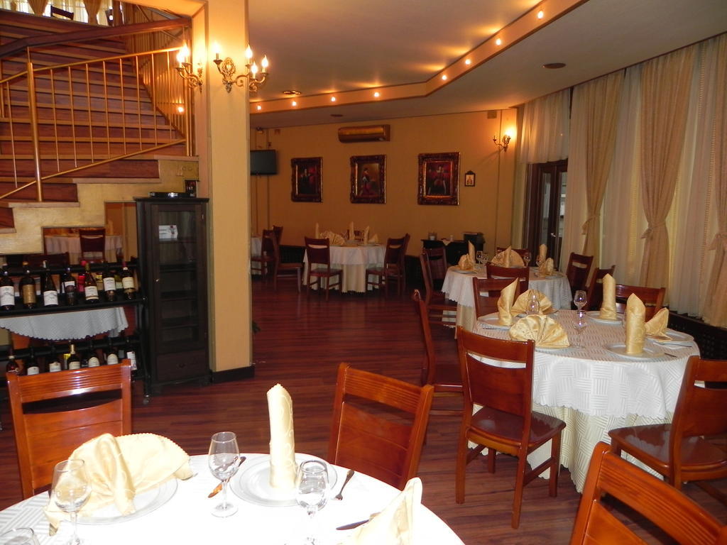 Hestia Hotel กาลาราช ภายนอก รูปภาพ